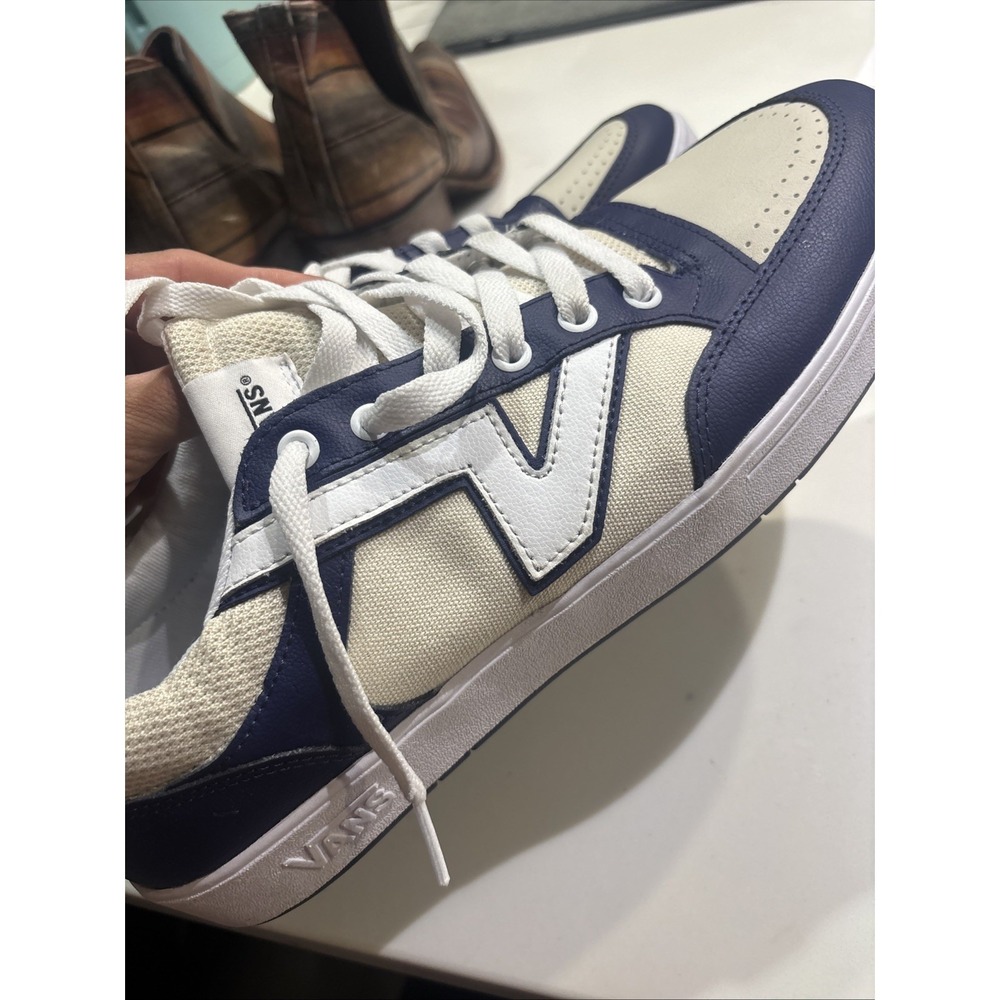 vans lowland comfycush v sport White Blue Size 13